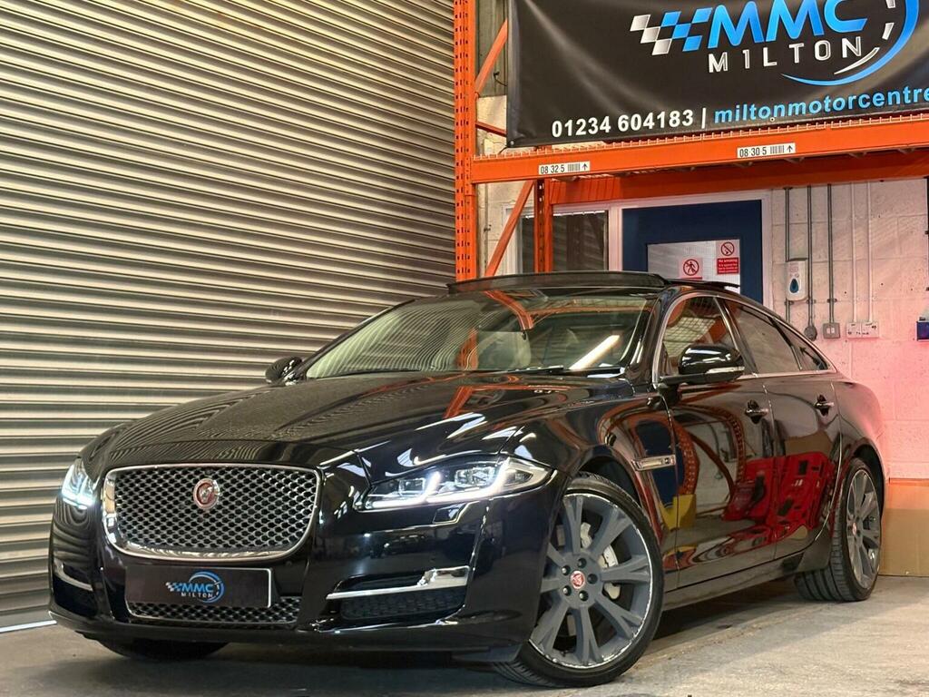 Jaguar XJ Saloon 3.0D V6 Portfolio Euro 6 Ss 20 Black #2