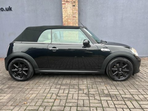 Mini Convertible 1.6 Cooper S Black #2
