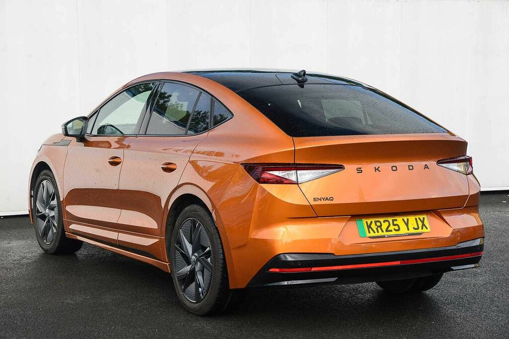 Skoda ENYAQ 250Kw Vrs 82Kwh 4X4 Orange #3
