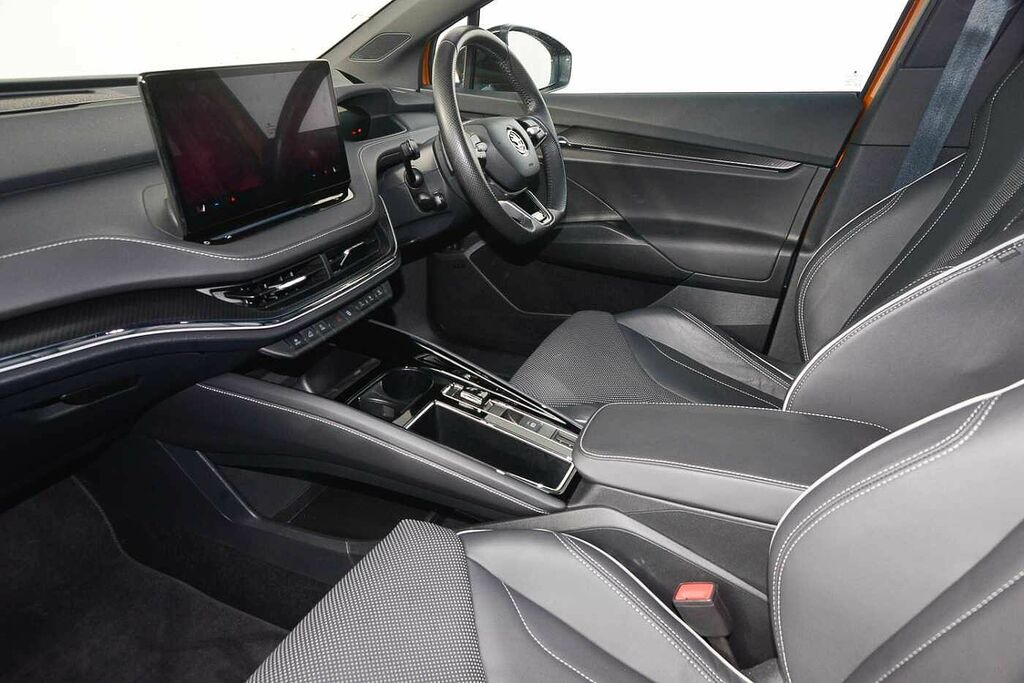Skoda ENYAQ 250Kw Vrs 82Kwh 4X4 Orange #2