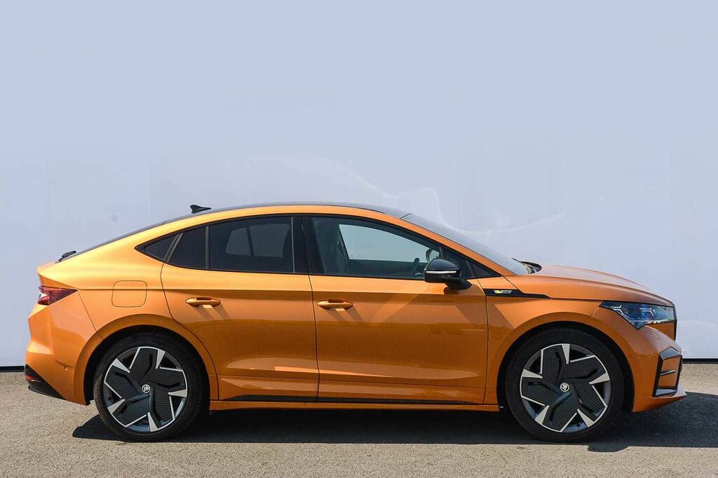 Skoda ENYAQ 220Kw Vrs 82Kwh 4X4 Orange #4