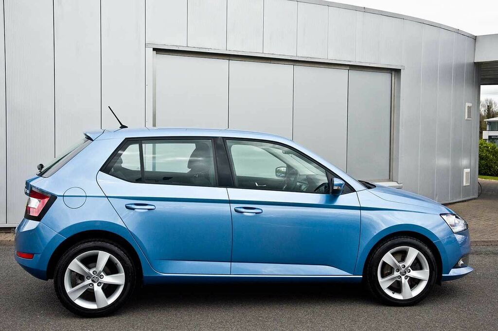 Skoda Fabia 1.0 Tsi 110 Se L Blue #4