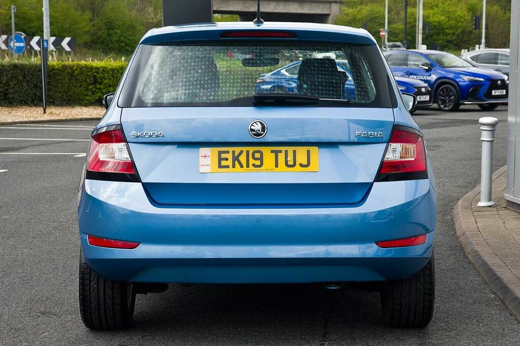 Skoda Fabia 1.0 Tsi 110 Se Dsg White #8