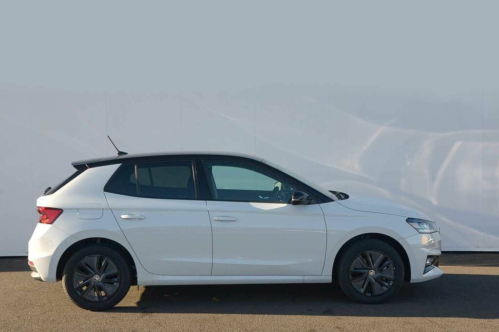 Skoda Fabia 1.0 Tsi 110 Colour Edition Dsg White #4