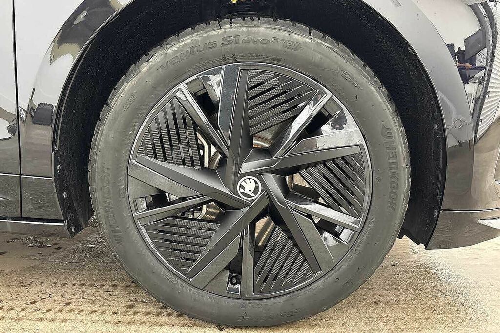Skoda ENYAQ 250Kw Vrs 84Kwh 4X4 Black #5