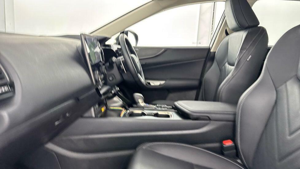 Lexus NX 2.5 450H 18.1Kwh Takumi Suv Plug-in Hy Black #5