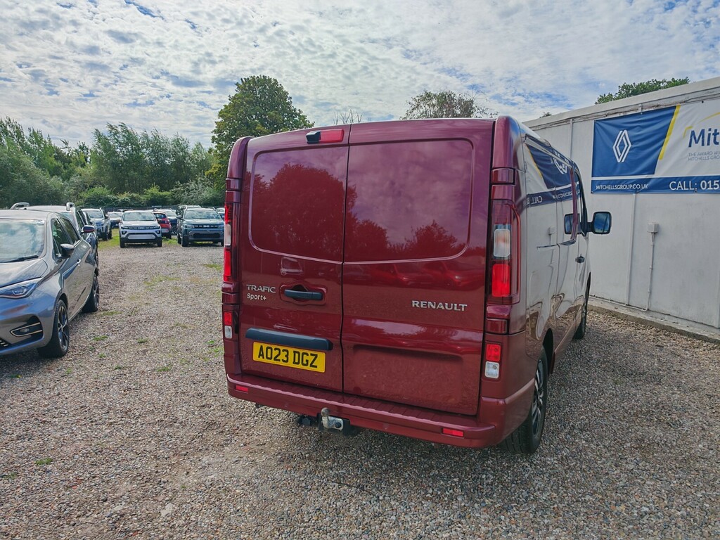 Renault Trafic Sl28 Blue Dci 150 Sport Van Red #5