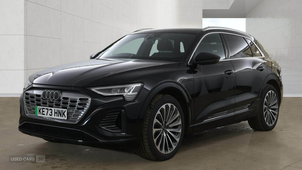 Audi Q8 e tron 300Kw 55 Quattro 114Kwh S Line Black #2