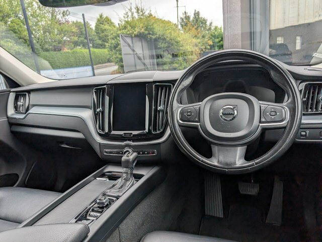 Volvo XC60 D4 190 R Design Lux Nav Awd White #25