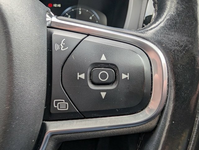 Volvo XC60 D4 190 R Design Lux Nav Awd White #29