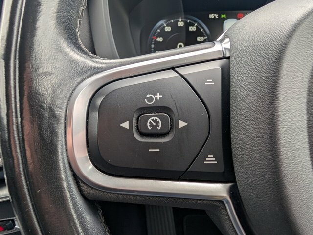 Volvo XC60 D4 190 R Design Lux Nav Awd White #28