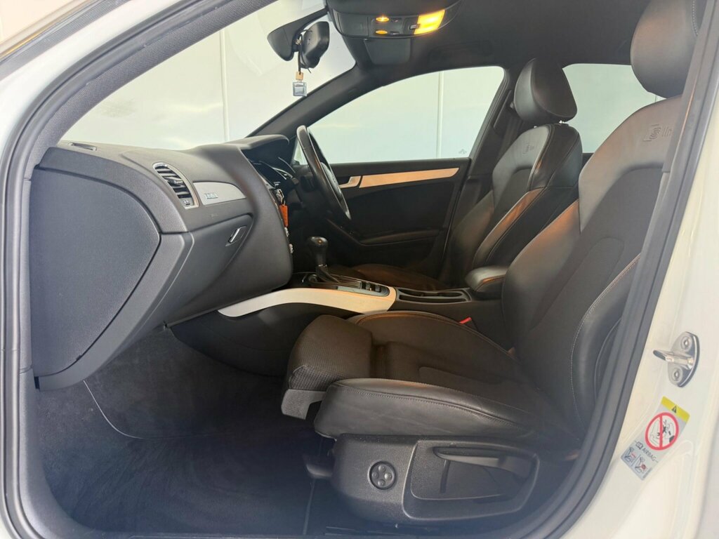 Audi A4 Saloon 2.0 Tdi Black Edition Euro 5 Ss 201 White #16