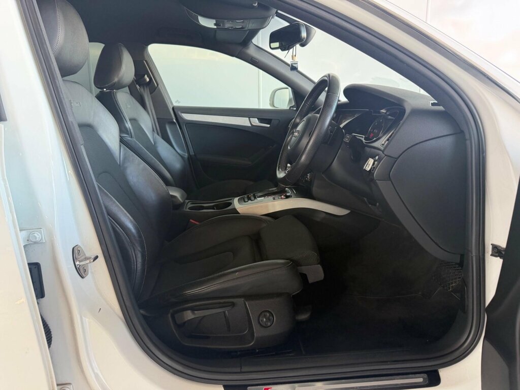 Audi A4 Saloon 2.0 Tdi Black Edition Euro 5 Ss 201 White #13