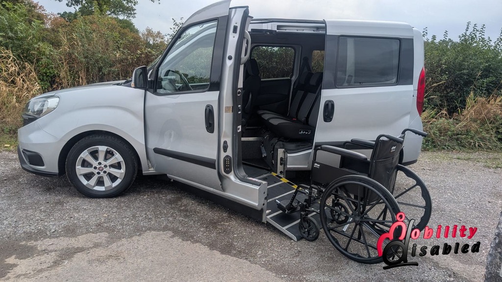 Fiat Doblo Doblo Lounge Multijet Silver #2