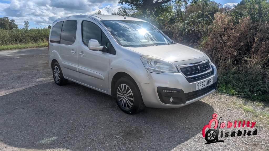 Peugeot Partner Tepee Diesel Silver #2