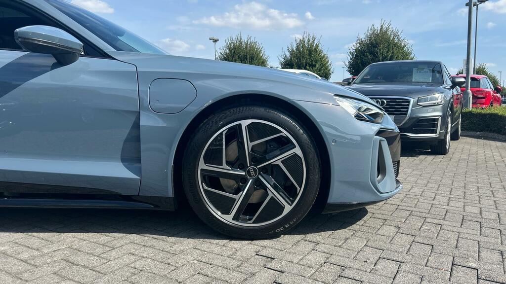 Audi E Tron GT 105Kwh Quattro 4-Door Grey #4