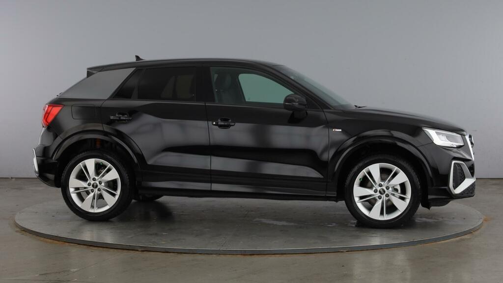 Audi Q2 Tfsi Cod 35 S Line S Tronic Euro 6 5-Door Black #3