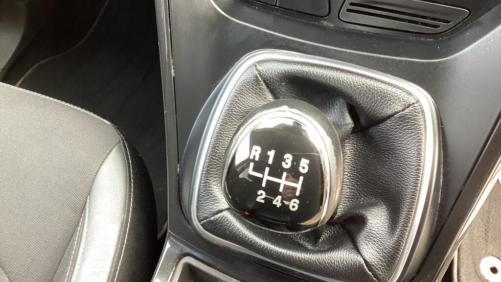 Ford Kuga 1.5 Ecoboost St-line 2Wd White #37