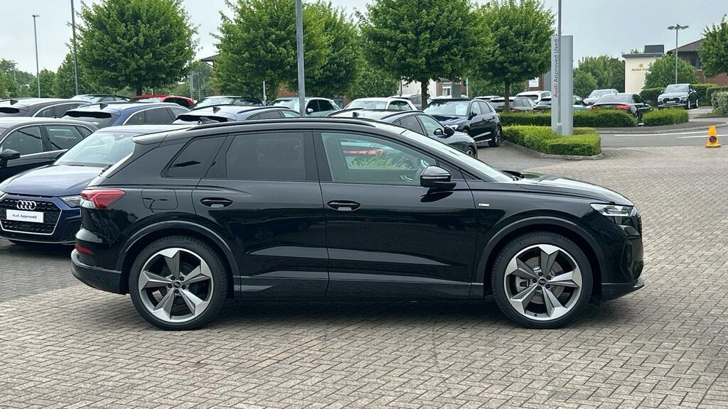 Audi Q4 E Tron 45 Black Edition 5-Door 82Kwh Black #3