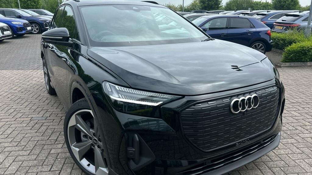 Audi Q4 E Tron 45 Black Edition 5-Door 82Kwh Black #5