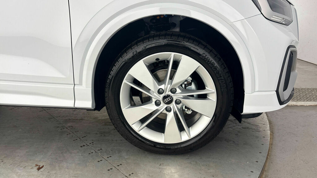 Audi Q2 Tfsi Cod 35 S Line S Tronic Euro 6 5-Door White #5