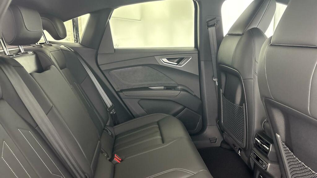 Audi Q4 E Tron 210Kw 45 Quattro 82Kwh Black Edition 2026 Grey #25