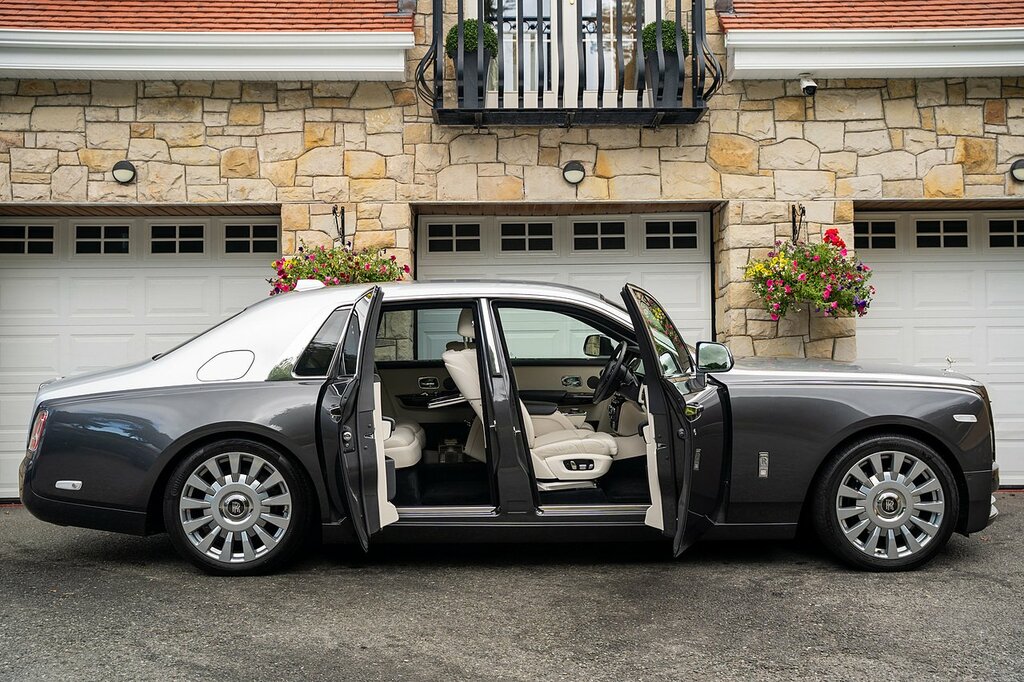 Rolls-Royce Phantom 6.7 V12 Saloon Euro 6 570 Ps Grey #4