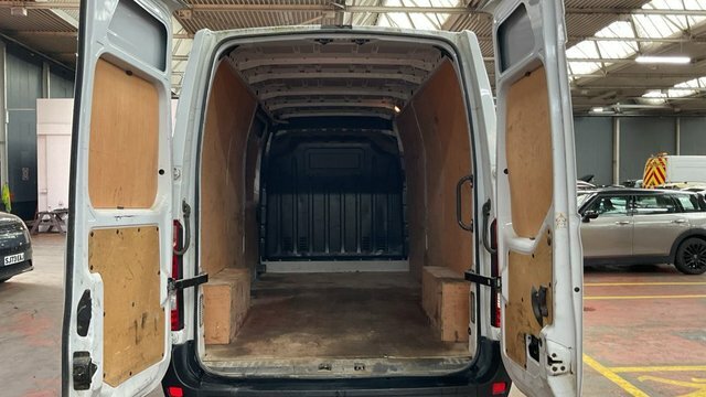 Renault Master 2.3 Dci Energy 35 Business Platform Cab Fwd Lwb Eu White #7