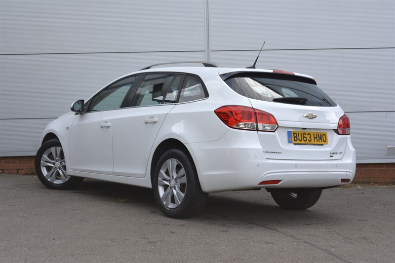Chevrolet Cruze 1.7 Vcdi Ltz Estate Euro 5 Ss White #4