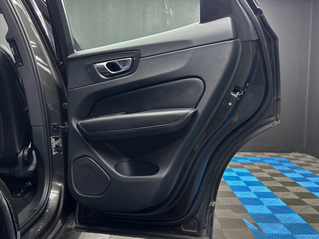 Volvo XC60 Xc60 R-design T8 Phev Awd Grey #41