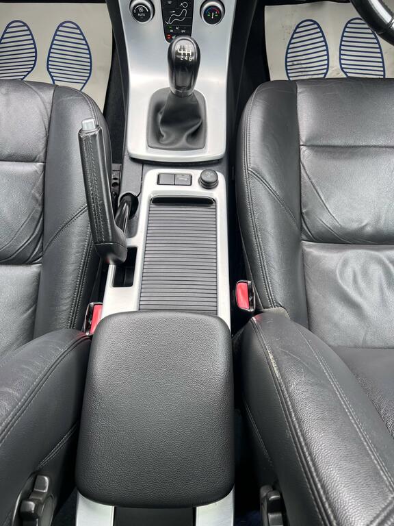 Volvo S40 2.0 D3 R-design Euro 5 Silver #23