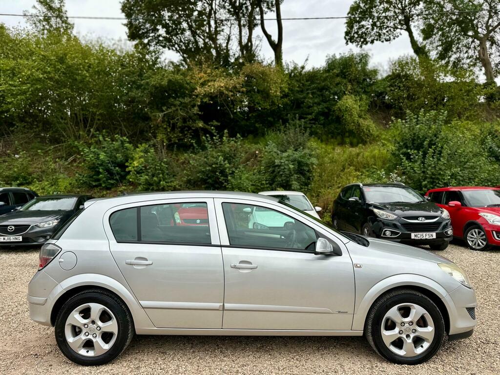 Vauxhall Astra 1.8I 16V Life Hatchback 187 Black #4