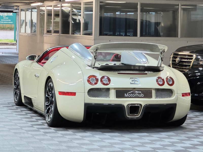 Bugatti Veyron - 2010 10 White #3