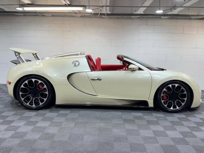 Bugatti Veyron - 2010 10 White #6
