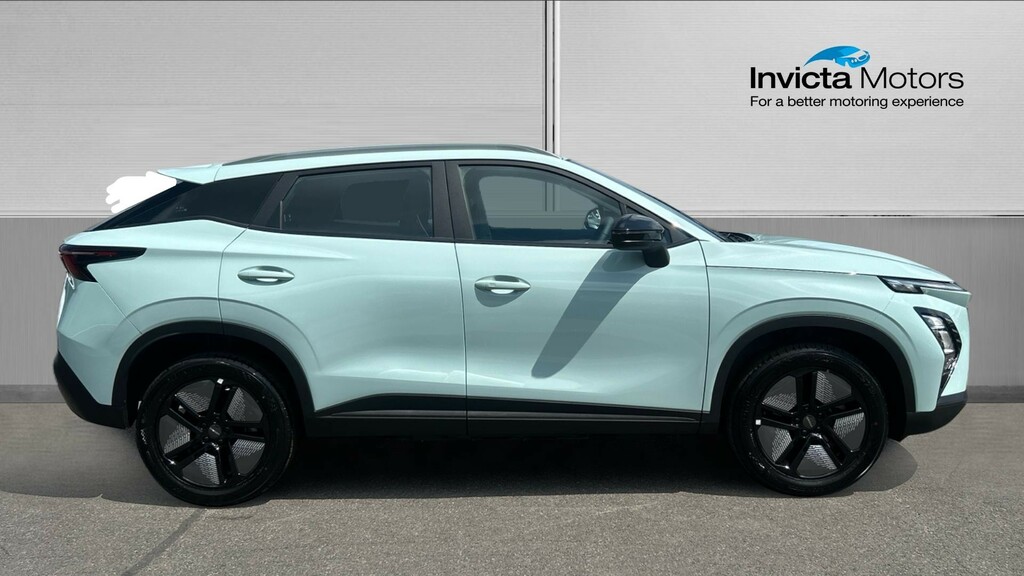 Omoda E5 Estate Green #2