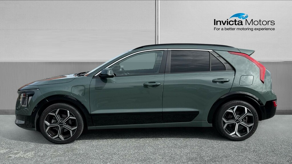 Kia Niro Estate Green #6