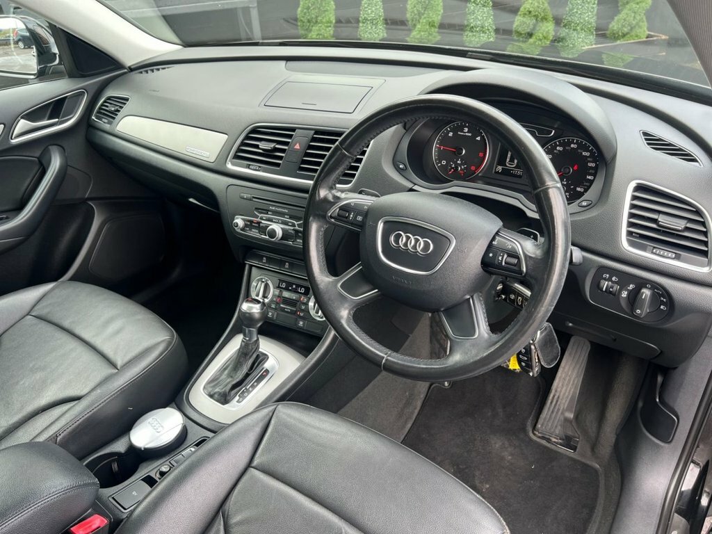 Audi Q3 2L Se Black #5