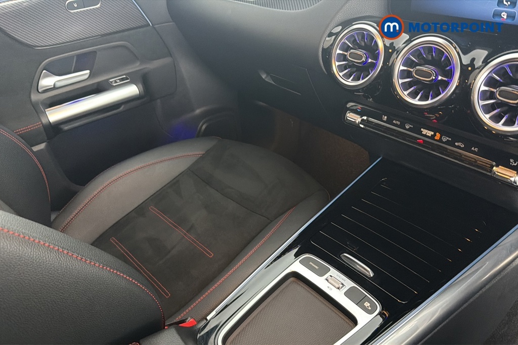 Mercedes-Benz GLA Class Gla 200 Amg Line Premium Black #23