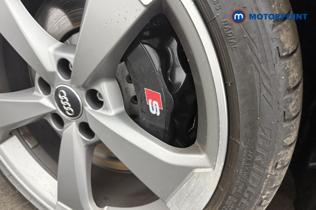 Audi A4 2.0 Tdi 40 Black Edition Saloon S Troni Black #38