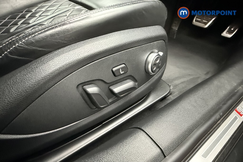 Audi A4 2.0 Tdi 40 Black Edition Saloon S Troni Black #15