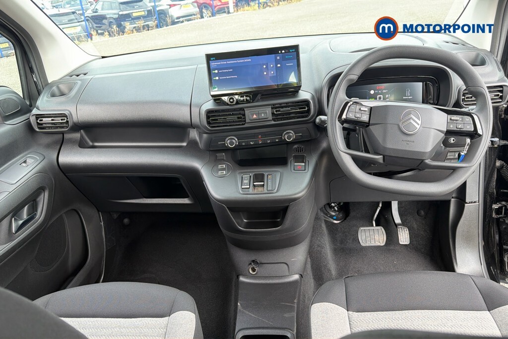 Citroen e-Berlingo 100Kw Plus XL 52Kwh 7 Seat Green #8