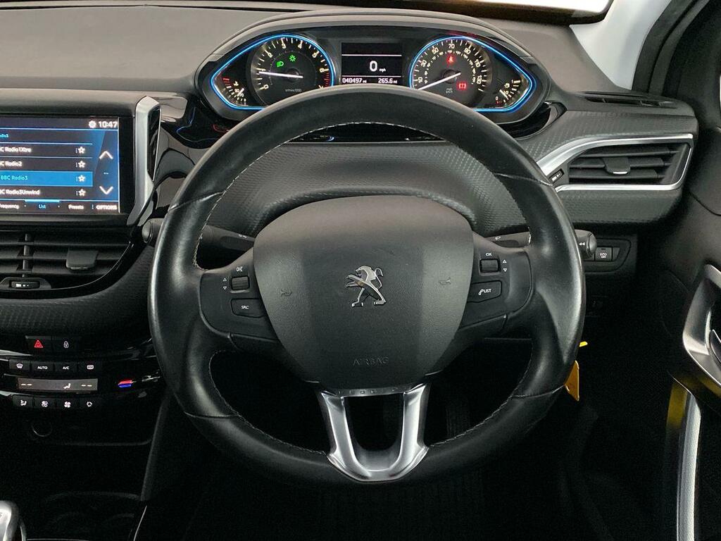 Peugeot 2008 1.2 Puretech Allure Premium Start Stop Red #11