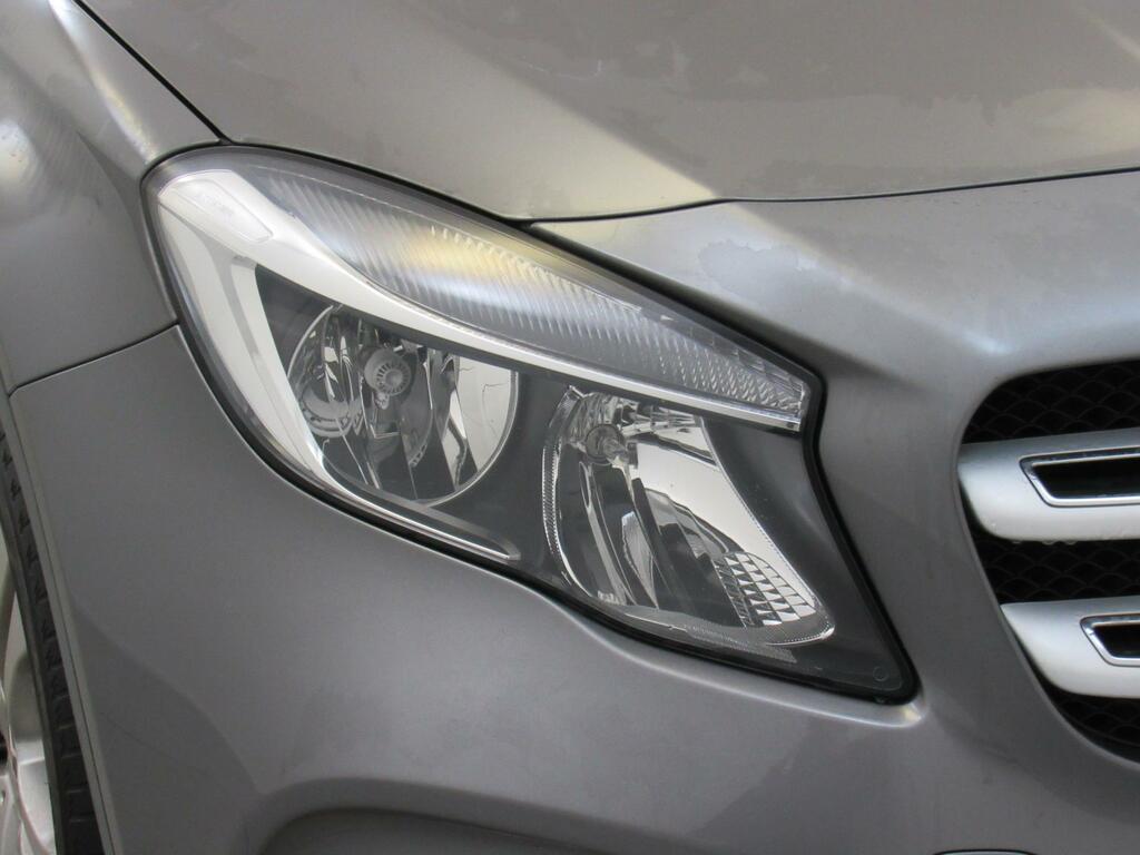 Mercedes-Benz GLA Class 2.1 Gla200d Se Executive Euro 6 Ss Black #27