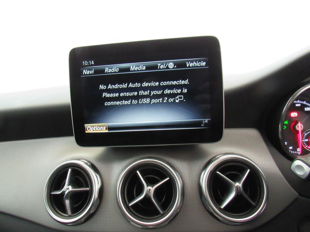 Mercedes-Benz GLA Class 2.1 Gla200d Se Executive Euro 6 Ss Black #15
