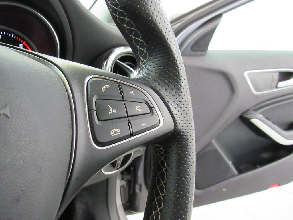 Mercedes-Benz GLA Class 2.1 Gla200d Se Executive Euro 6 Ss Black #20
