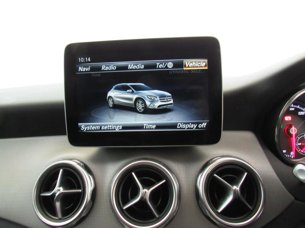 Mercedes-Benz GLA Class 2.1 Gla200d Se Executive Euro 6 Ss Black #14
