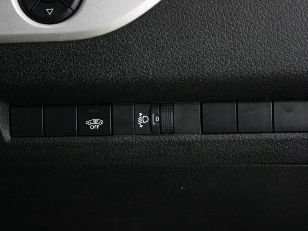 Vauxhall Vivaro 1.5 Turbo D 2700 Sportive Panel Van Man #23