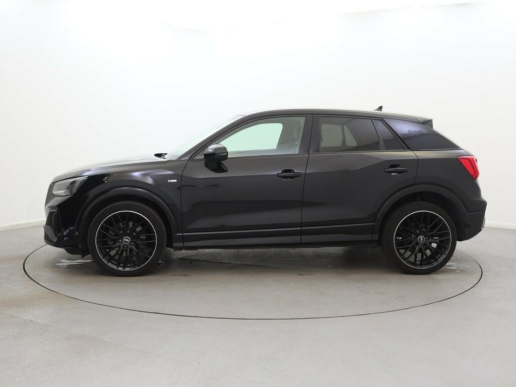 Audi Q2 35 Tfsi Black Edition S Tronic Black #4
