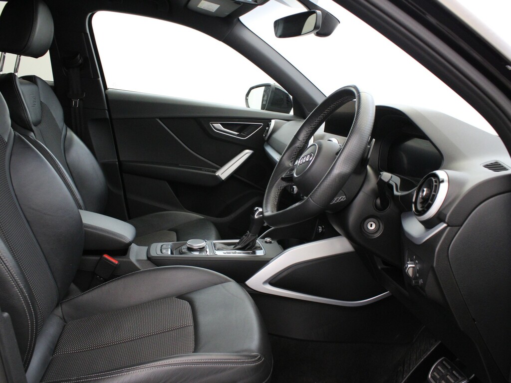 Audi Q2 1.6 Tdi 30 S Line Suv S Tronic Grey #9