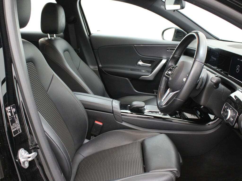 Mercedes-Benz A Class A180 Amg Line Executive Edition Blue #9